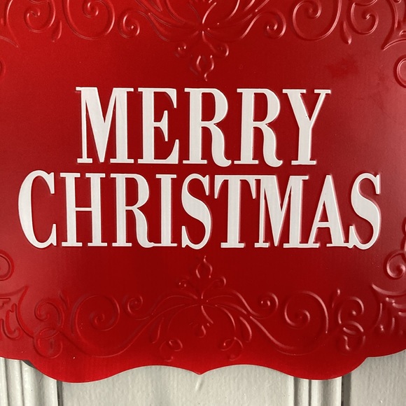 NWT Beautiful Holiday Red & White Merry Christmas Embossed Metal Decoration Sign - Picture 6 of 12